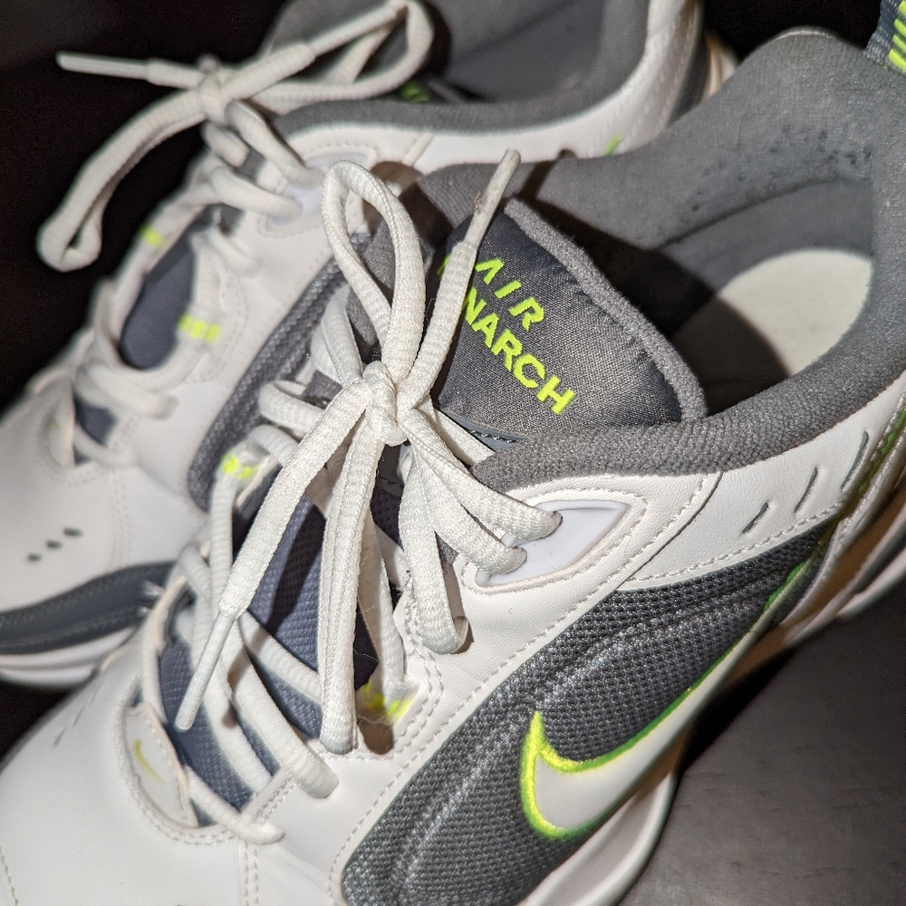 Nike Monarch Tennis Shoes